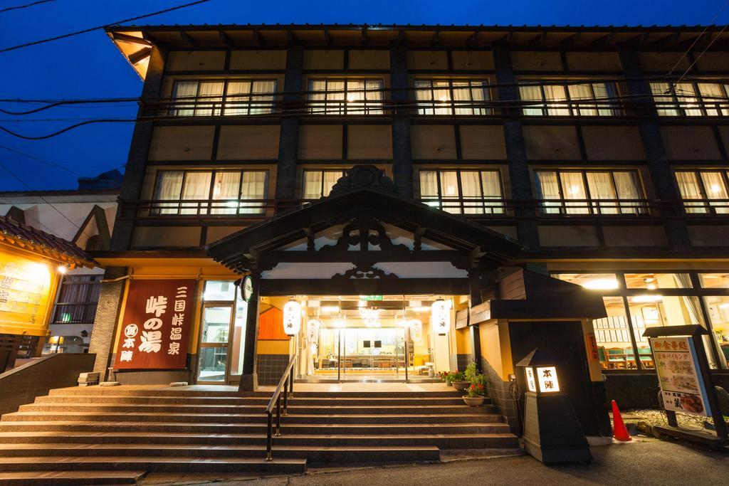 Hotel Mikunitoge Onsen Oyado Honjin à Yuzawa  Extérieur photo